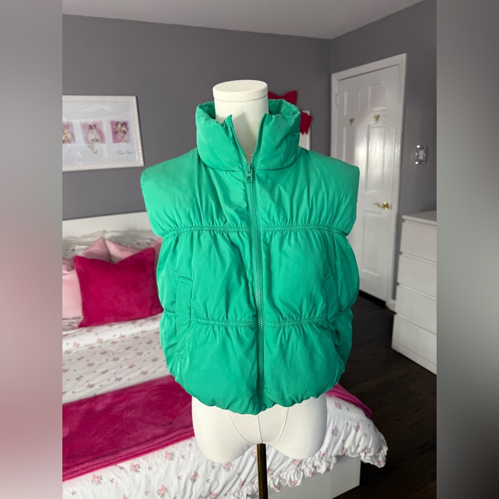 Green Cropped Puffer Vest